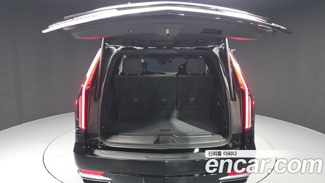 Cadillac Escalade 2023 — photo 26