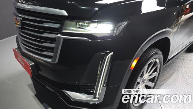 Cadillac Escalade 2023 — photo 8