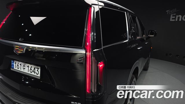 Cadillac Escalade 2023 — photo 9