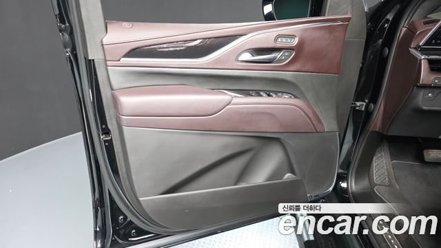 Cadillac Escalade 2023 — photo 14