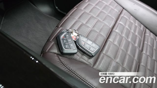Cadillac Escalade 2023 — photo 34