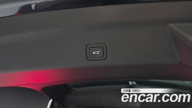 Cadillac Escalade 2023 — photo 36
