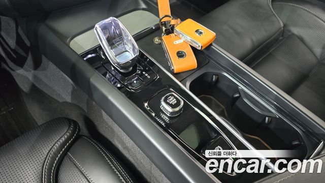 Volvo V60 2025 — photo 12