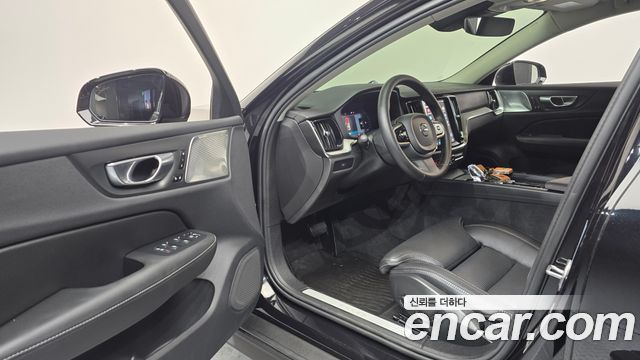 Volvo V60 2025 — photo 13