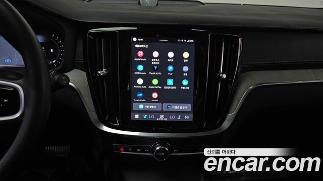 Volvo V60 2025 — photo 19