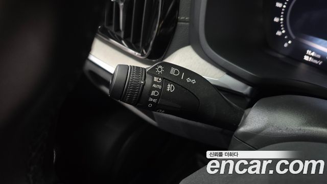 Volvo V60 2025 — photo 23