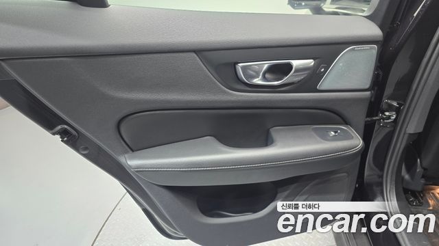 Volvo V60 2025 — photo 15