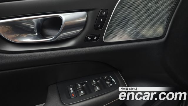 Volvo V60 2025 — photo 27