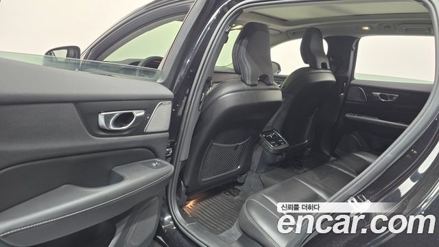 Volvo V60 2025 — photo 34