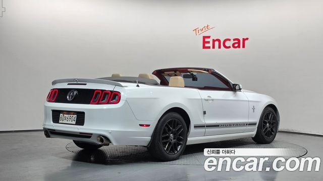 Ford Mustang 2014 — photo 2