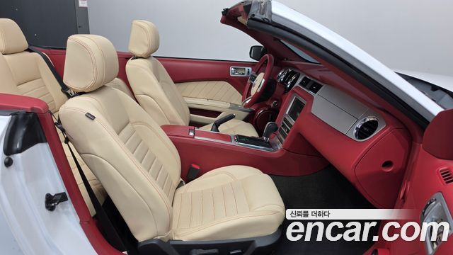 Ford Mustang 2014 — photo 11
