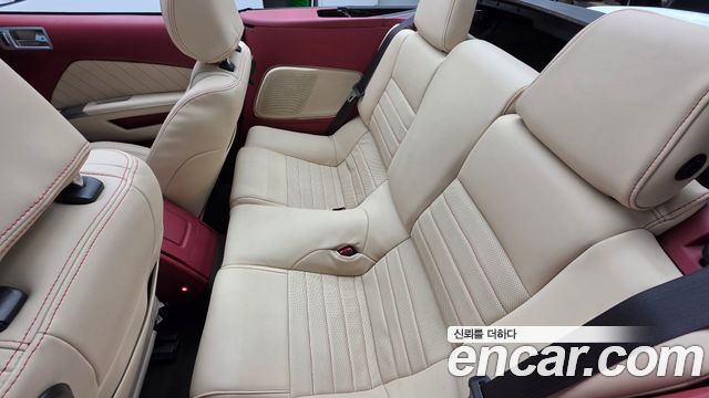 Ford Mustang 2014 — photo 12