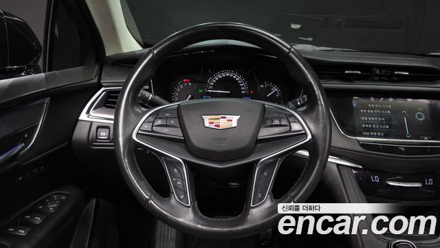 Cadillac XT5 2018 — photo 13