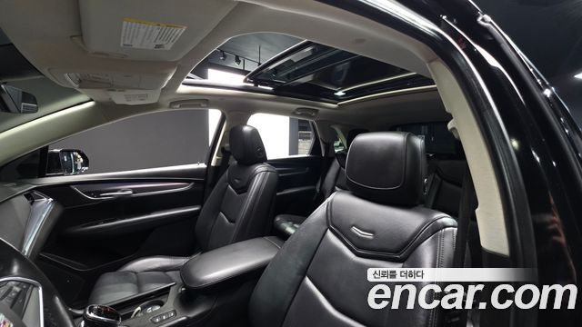 Cadillac XT5 2018 — photo 16