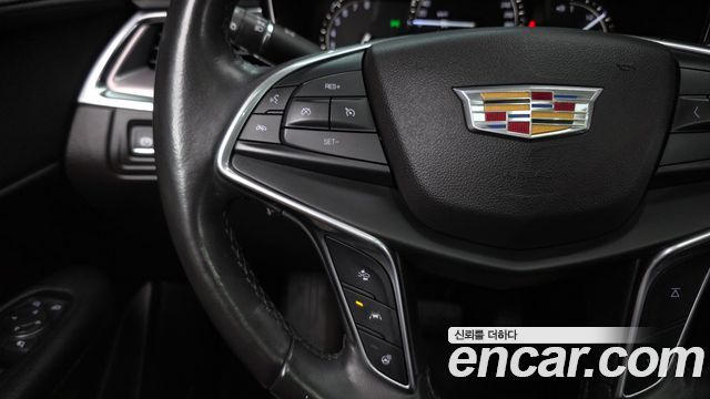 Cadillac XT5 2018 — photo 17