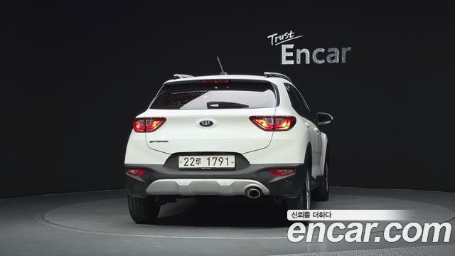 Kia Stonic 2018 — photo 4