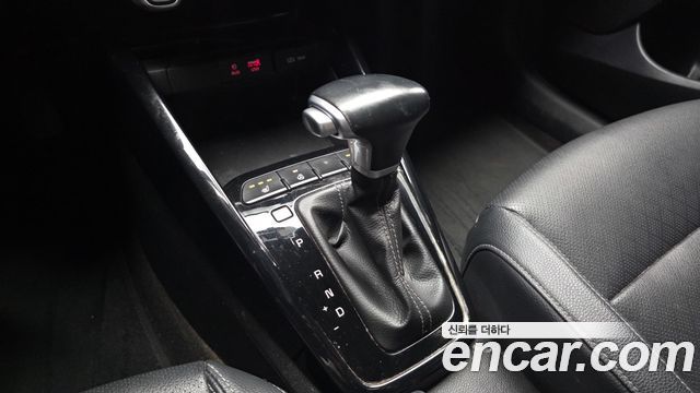 Kia Stonic 2018 — photo 12