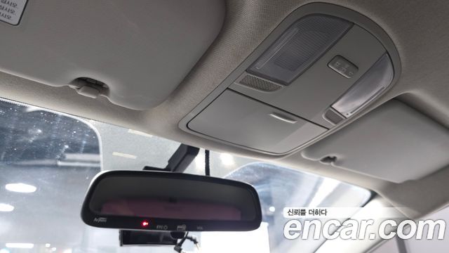 Kia Stonic 2018 — photo 23