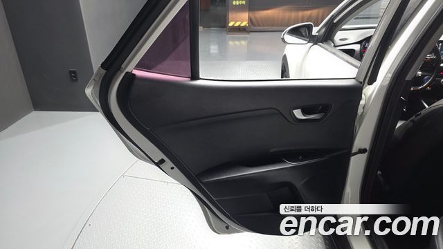 Kia Stonic 2018 — photo 15
