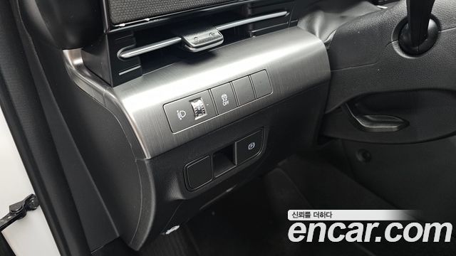 Hyundai Kona 2023 — photo 23