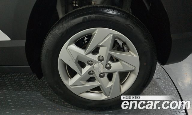 Hyundai Kona 2023 — photo 7