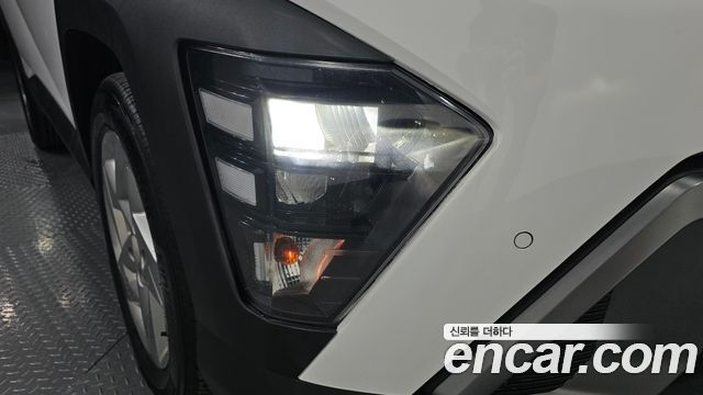Hyundai Kona 2023 — photo 8