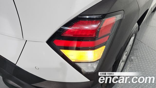 Hyundai Kona 2023 — photo 9