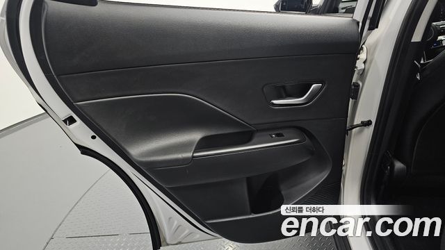 Hyundai Kona 2023 — photo 15