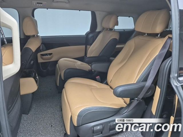Kia Canival 2022 — photo 11