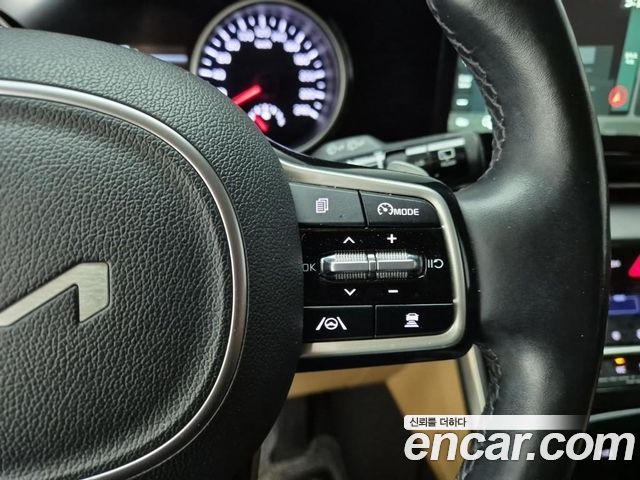 Kia Canival 2022 — photo 16