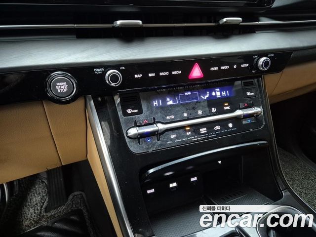 Kia Canival 2022 — photo 17