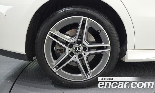 Mercedes-Benz CLA-Class 2025 — photo 5
