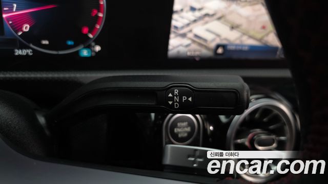 Mercedes-Benz CLA-Class 2025 — photo 12