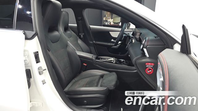 Mercedes-Benz CLA-Class 2025 — photo 17
