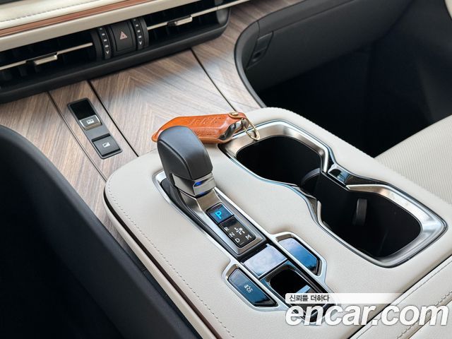 Lexus LM 2025 — photo 9