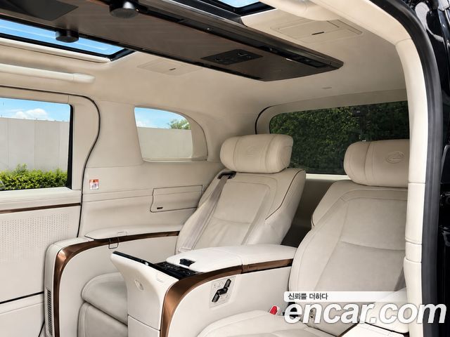 Lexus LM 2025 — photo 11