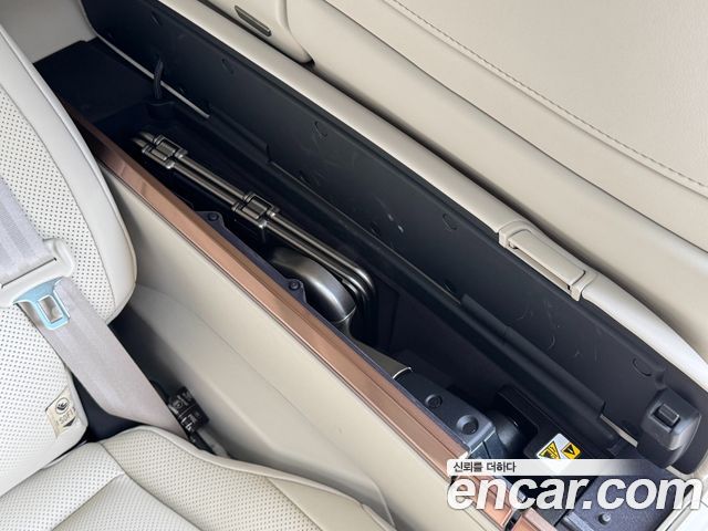 Lexus LM 2025 — photo 14