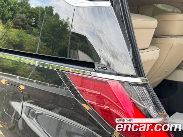Lexus LM 2025 — photo 20