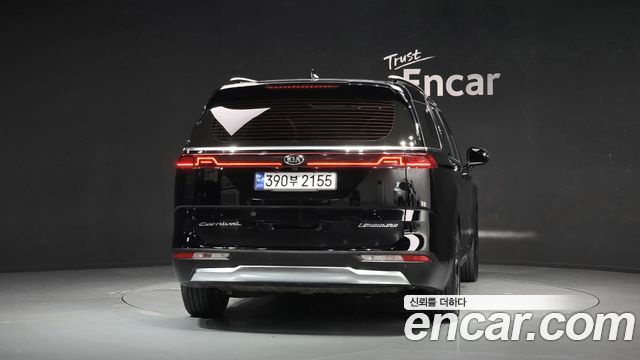 Kia Canival 2021 — photo 4