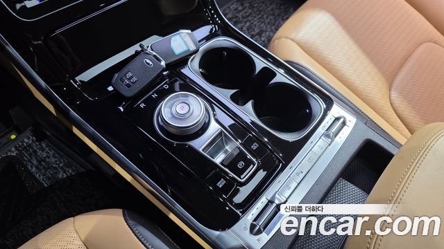 Kia Canival 2021 — photo 13