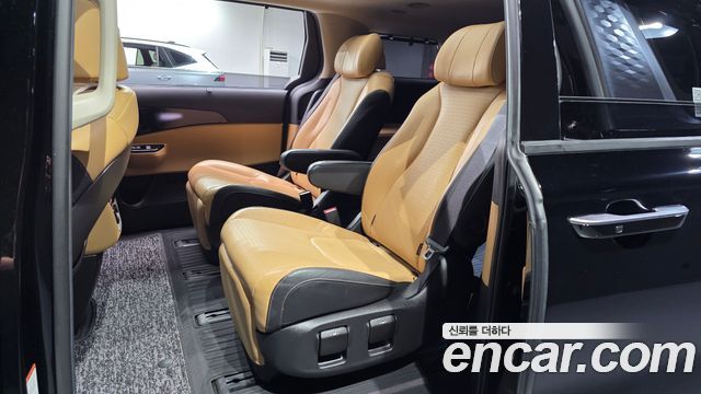 Kia Canival 2021 — photo 14