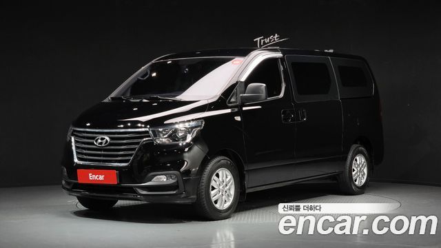 Hyundai Starex 2019 — photo 1