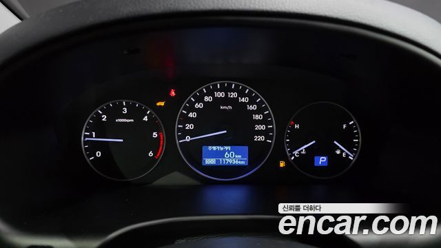Hyundai Starex 2019 — photo 8