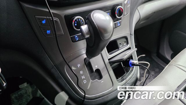 Hyundai Starex 2019 — photo 9