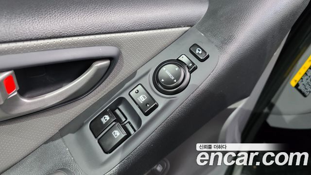 Hyundai Starex 2019 — photo 18