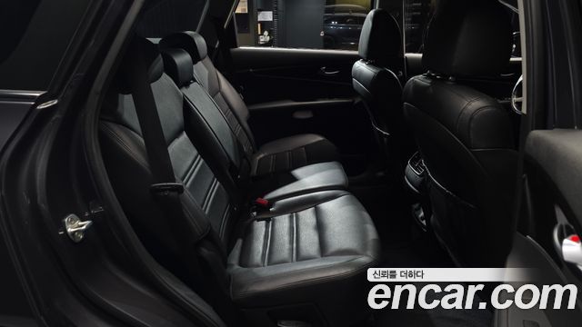 Kia Sorento 2018 — photo 11