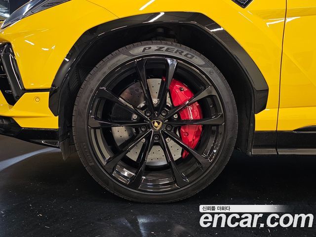 Lamborghini Urus 2024 — photo 4