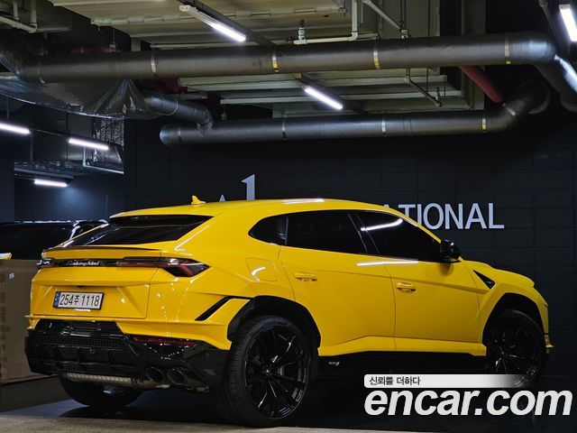 Lamborghini Urus 2024 — photo 8
