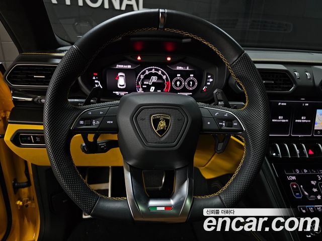 Lamborghini Urus 2024 — photo 14