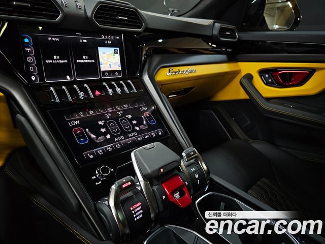 Lamborghini Urus 2024 — photo 15